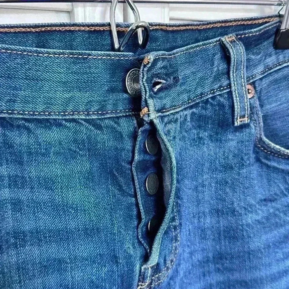 Levi’s 501 Original Denim Shorts Mid Rise | Medium Wash Blue | SZ 26 - Picture 4 of 9